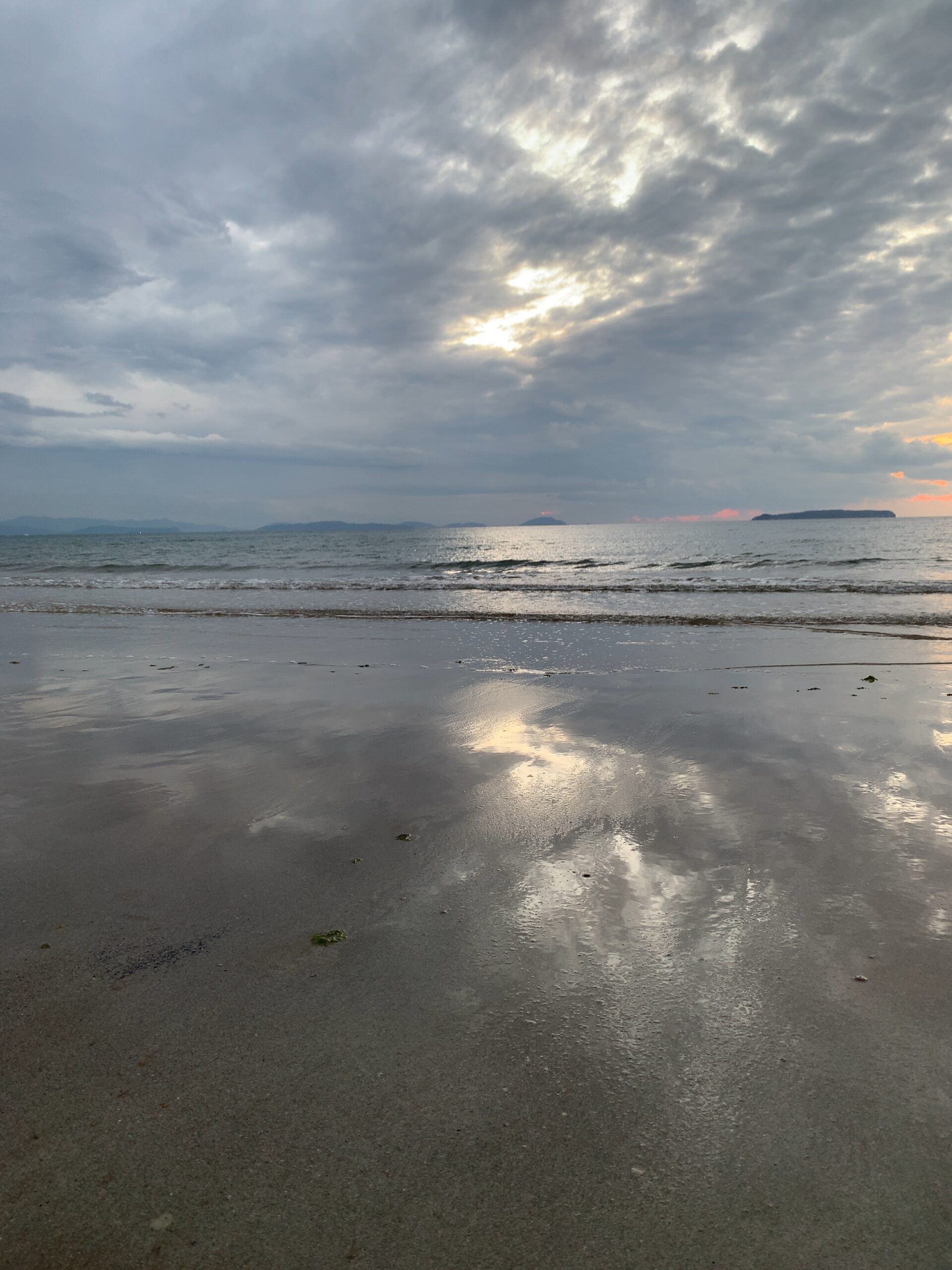福岡のウユニ塩湖こと福間海岸に取材